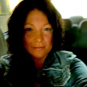 Meet your Posher, Christiana